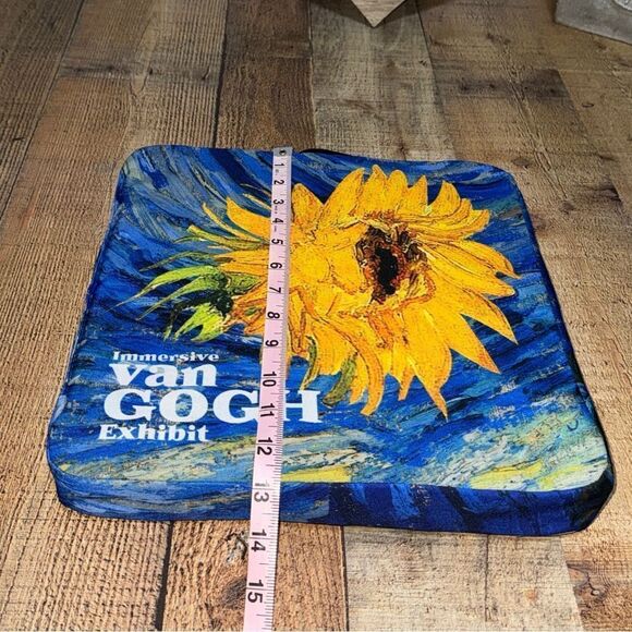 immersive Van Gogh cushion Size 13x13. Rare From Exhibition - Picture 4 of 9